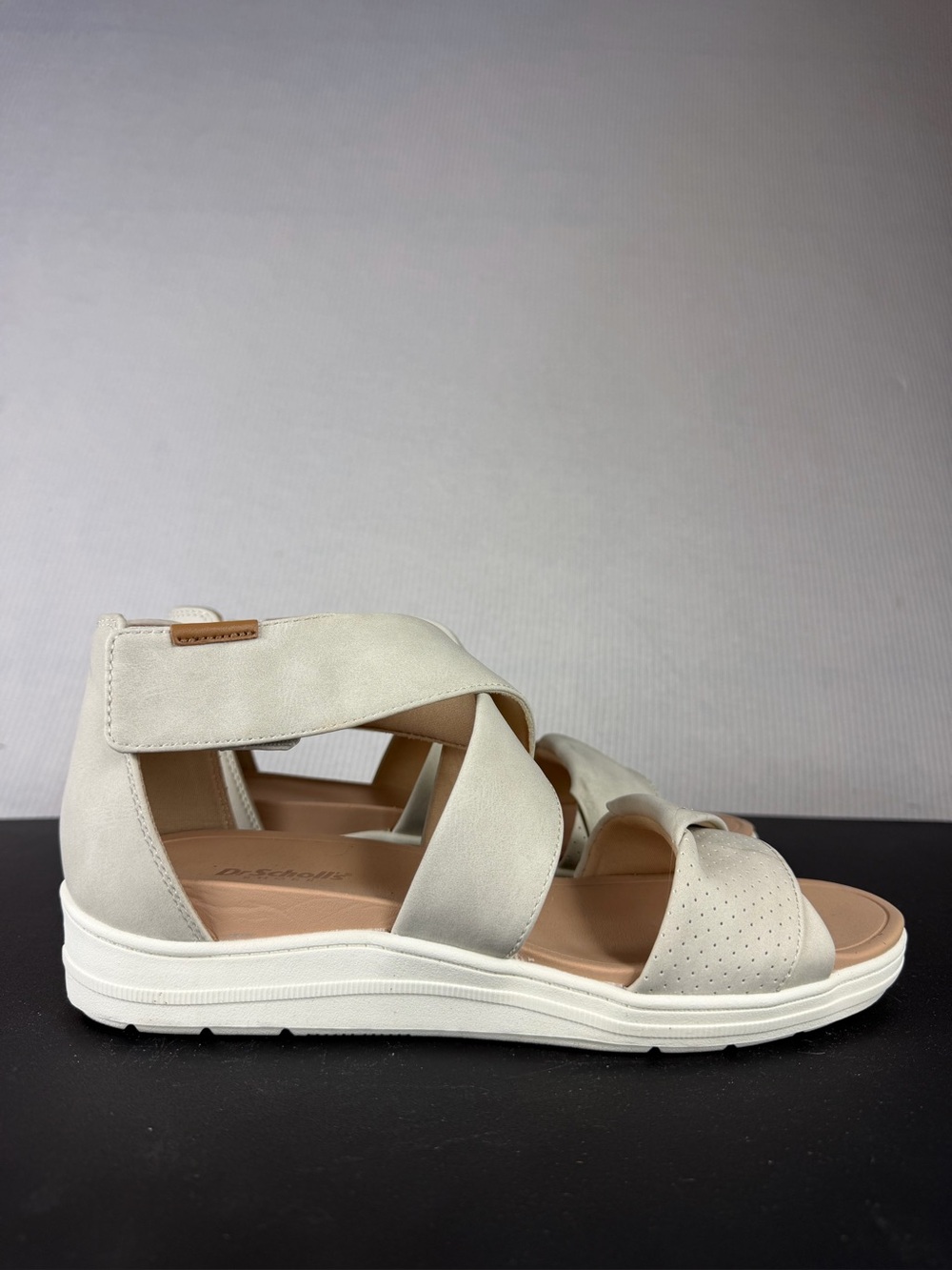 Dr. Scholl’s Time Off Fun Sandals Off White Size 9M Comfort Shoe Hook & Loop